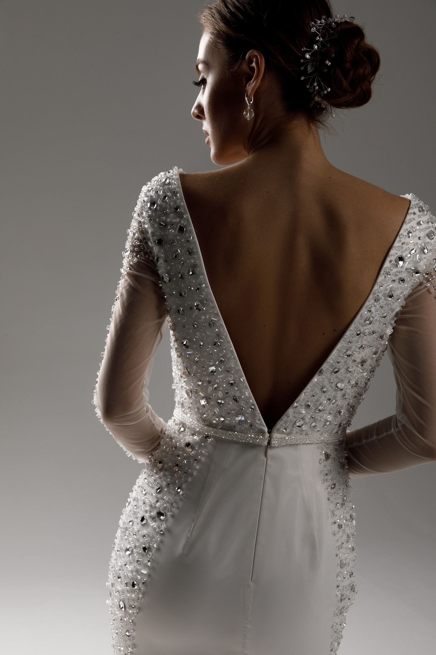 America Mermaid Wedding Dresses V Neck Crystal Beaded Long Sleeve Wedding Dress Sexy Backless Floor Length Bridal Gowns