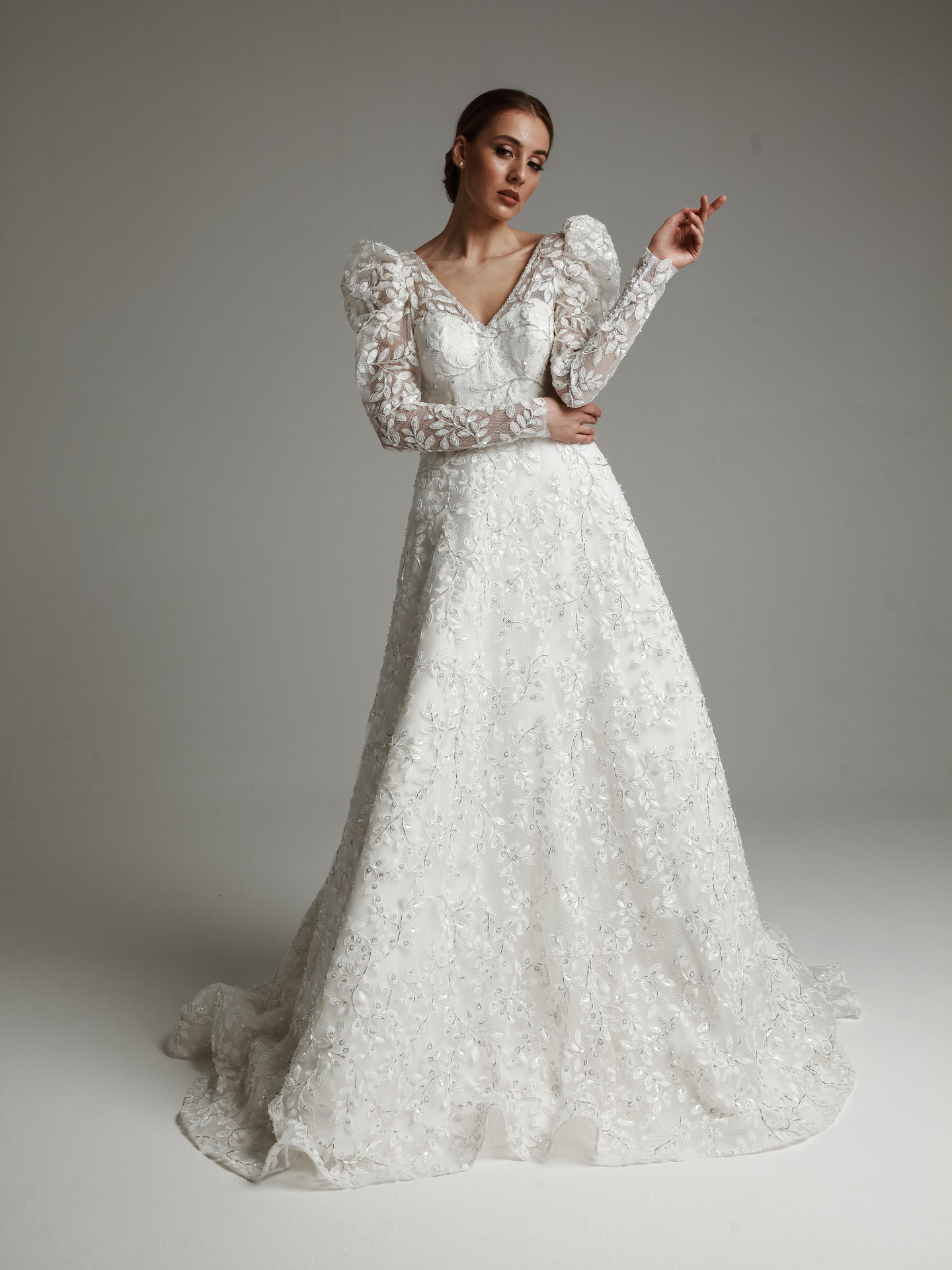 Gorgeous Lace Appliques A Line Wedding Dress V Neck Puffy Long Sleeve Illusion Back Vestido De Novia Bridal Gowns