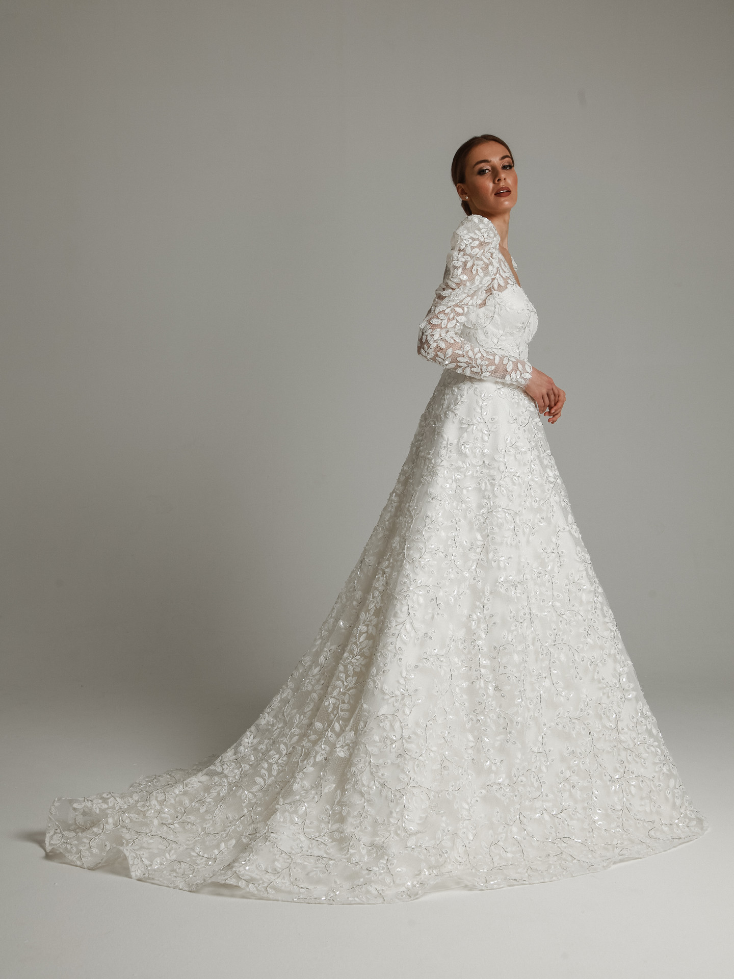 Gorgeous Lace Appliques A Line Wedding Dress V Neck Puffy Long Sleeve Illusion Back Vestido De Novia Bridal Gowns