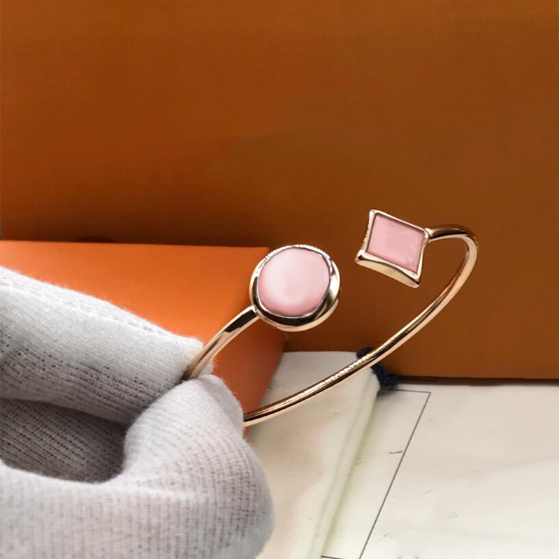 Fashion Clover Bracelet Bangle Bracelets for Woman Luxury Lock Bangle Nails Bracelet with Diamond Unisex Designer Jewelry 4 Colors With Box