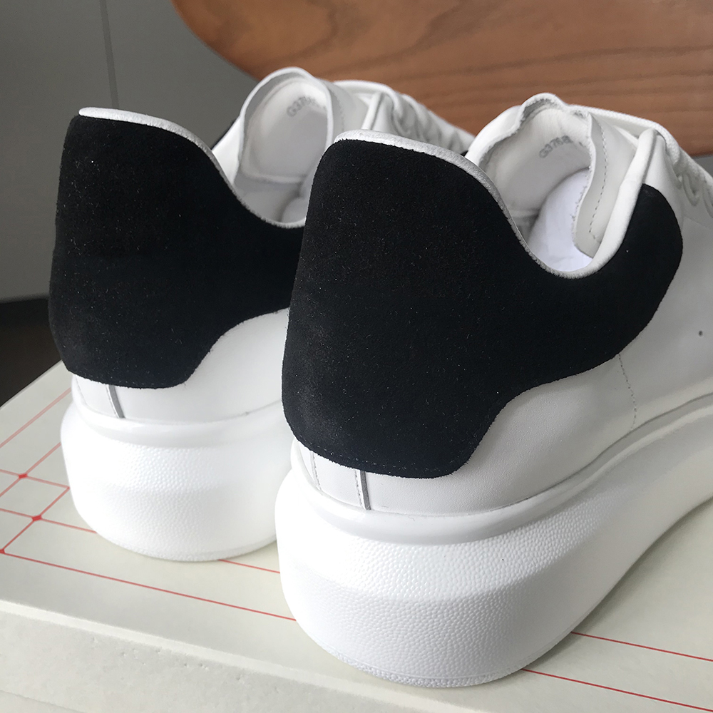2026 Casual Shoes Women Designer Shoes Travel Leather Lace-up Sneaker Fashion Lady Flat Running Trainers Letters Woman Shoe Platform Men Gym Sneakers 