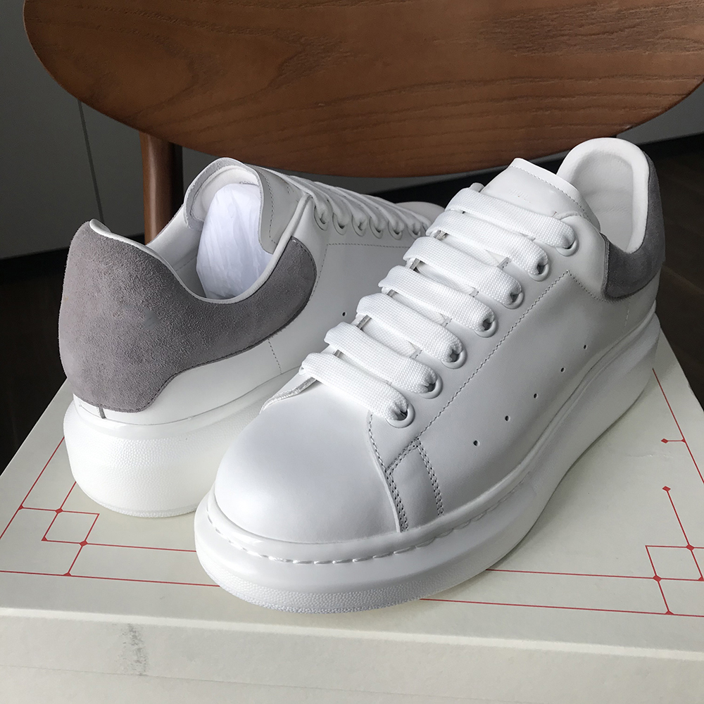 2026 Casual Shoes Women Designer Shoes Travel Leather Lace-up Sneaker Fashion Lady Flat Running Trainers Letters Woman Shoe Platform Men Gym Sneakers 