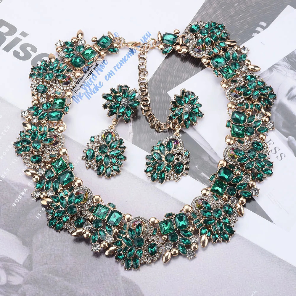 Chokers Green Crystal Rhinestone Large Collar Big Choker Necklace Women Statement Indian Necklace Jewelry 231007