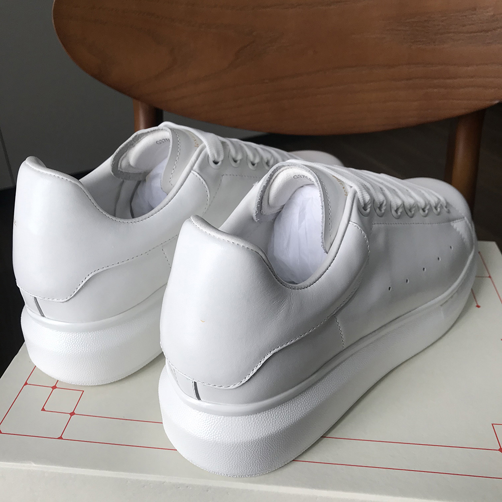 2026 Casual Shoes Women Designer Shoes Travel Leather Lace-up Sneaker Fashion Lady Flat Running Trainers Letters Woman Shoe Platform Men Gym Sneakers 