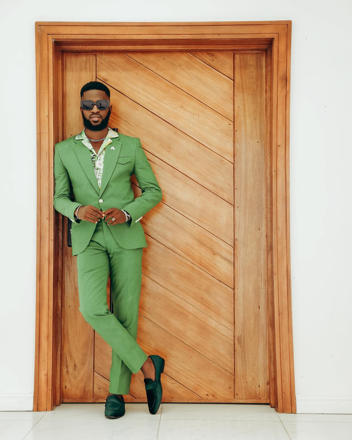 Green Wedding Tuxedos Slim Fit Mens Suits 2 Pieces Sets Notched Peaked Blazers One Button Formal Suit With Jacket And Pants