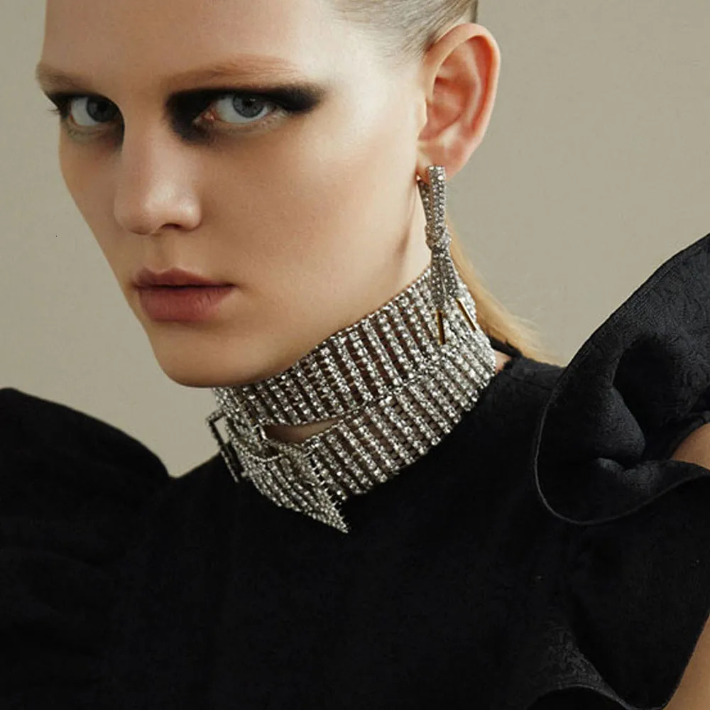 Chokers Fashion Belt Buckle Short Choker Necklace Thick Collar Crystal Statement Rhinestone Chunky Necklace Chain for Women Jewelry Gift 231007