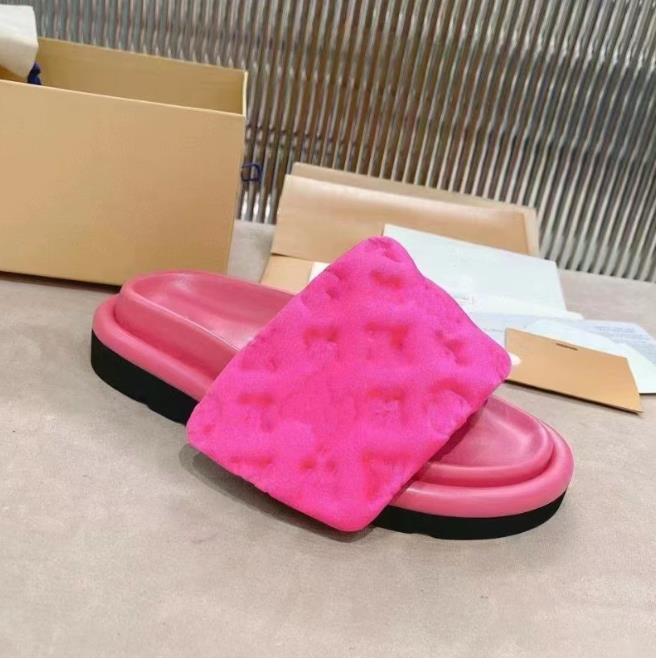 Flat bottom POOL PILLOW COMFORT slippers high frequency embossing technology to repeat patterns Adjustable comfortable resilient insoles Pumpkin