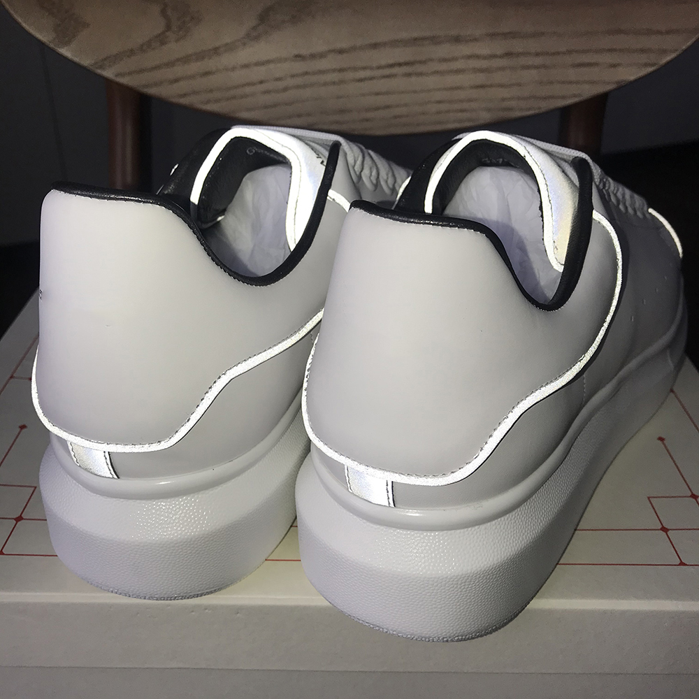 2026 Casual Shoes Women Designer Shoes Travel Leather Lace-up Sneaker Fashion Lady Flat Running Trainers Letters Woman Shoe Platform Men Gym Sneakers 