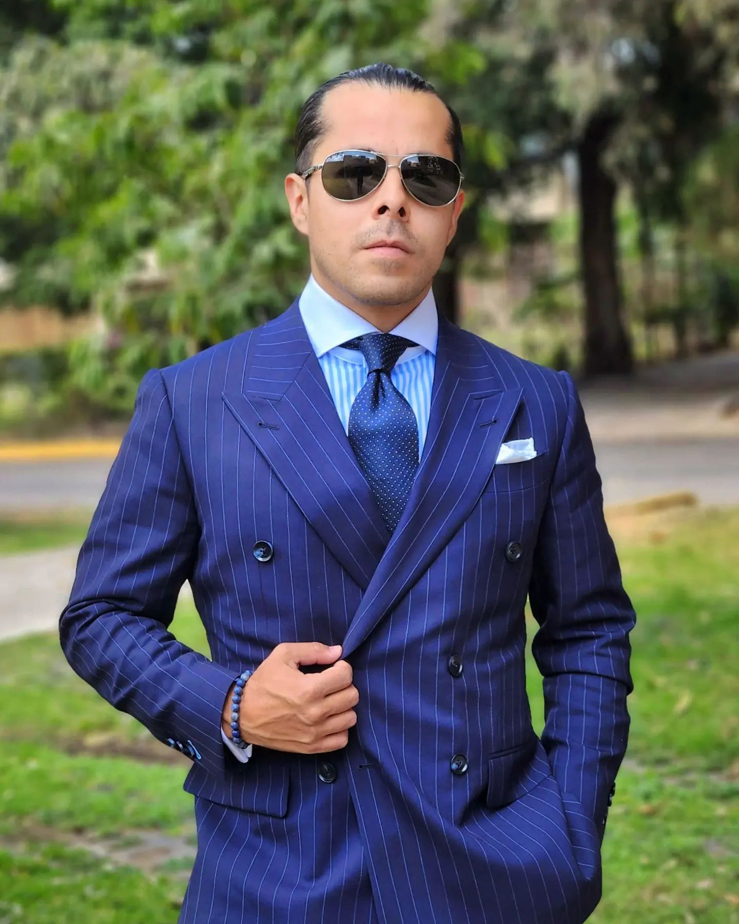 Navy Wedding Tuxedos Vertical Stripe Mens Suits 2 Pieces Sets Blazers For Groomsmen Double Breasted Peaked Lapel Formal Suit With Jacket And Pants