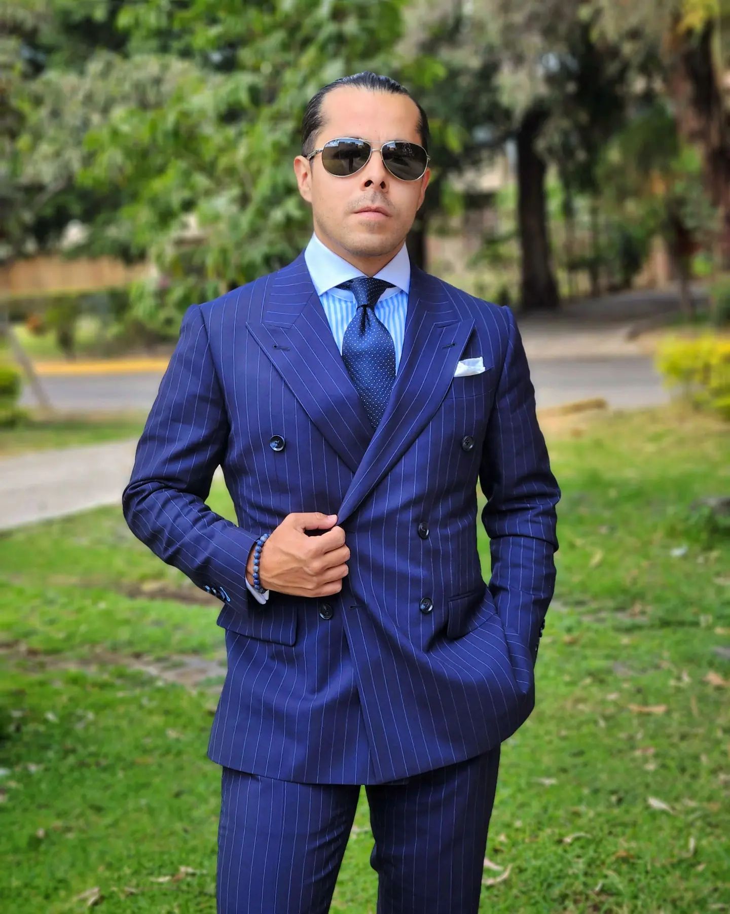 Navy Wedding Tuxedos Vertical Stripe Mens Suits 2 Pieces Sets Blazers For Groomsmen Double Breasted Peaked Lapel Formal Suit With Jacket And Pants