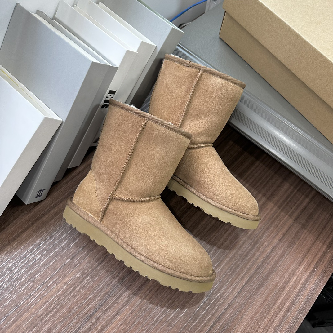 Women's classic snow boots, ultra mini thick soled boots, winter designer Tasman Tazz fur boots, slippers, chestnut sand mustard seed beige warm short ankle shoes