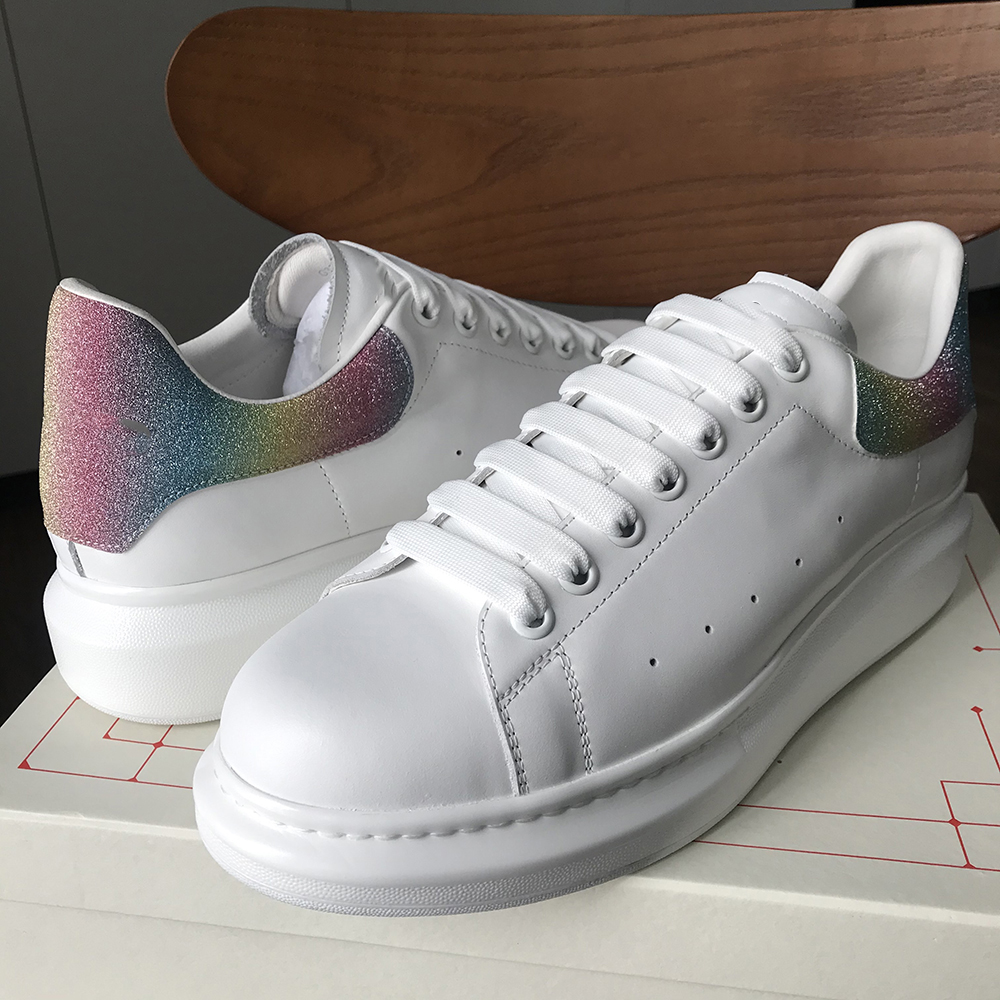 2026 Casual Shoes Women Designer Shoes Travel Leather Lace-up Sneaker Fashion Lady Flat Running Trainers Letters Woman Shoe Platform Men Gym Sneakers 