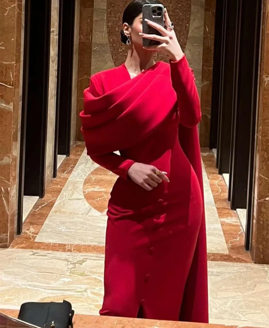 Elegant Long Red Crepe Muslim Evening Dresses Zipper Back Full Sleeves Mermaid Sheath Pleated Floor Length with Slit Party Gowns for Women