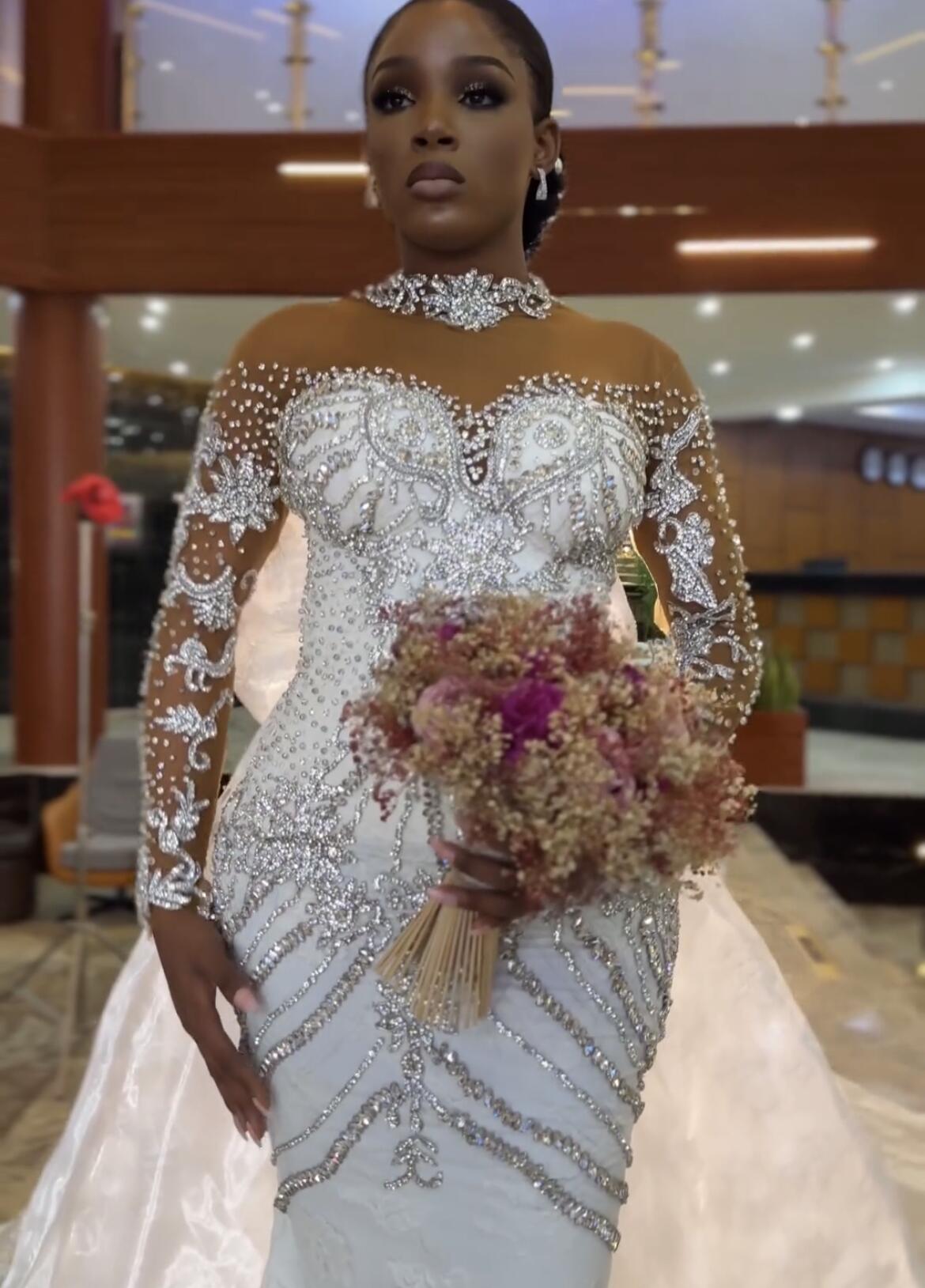 2023 Oct Arabic Aso Ebi Plus Size Lace Mermaid White Wedding Dress Beaded Crystals Vintage Bridal Gowns Dresses ZJR04