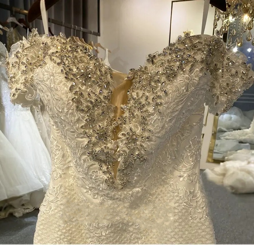 2024 Mermaid Modern Wedding Dress Off Shoulder Lace Applique Rhinestone Ruffle Organza Bride Gowns Vestidos De Novia Robe De Mariage