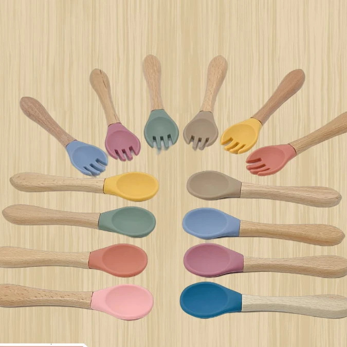 Cups Dishes Utensils Baby Food Feeding Tableware Children Learn To Eat Training Wood silicone Spoon Fork Bebe Flatware Infants Utensils Kids Gadgets 2