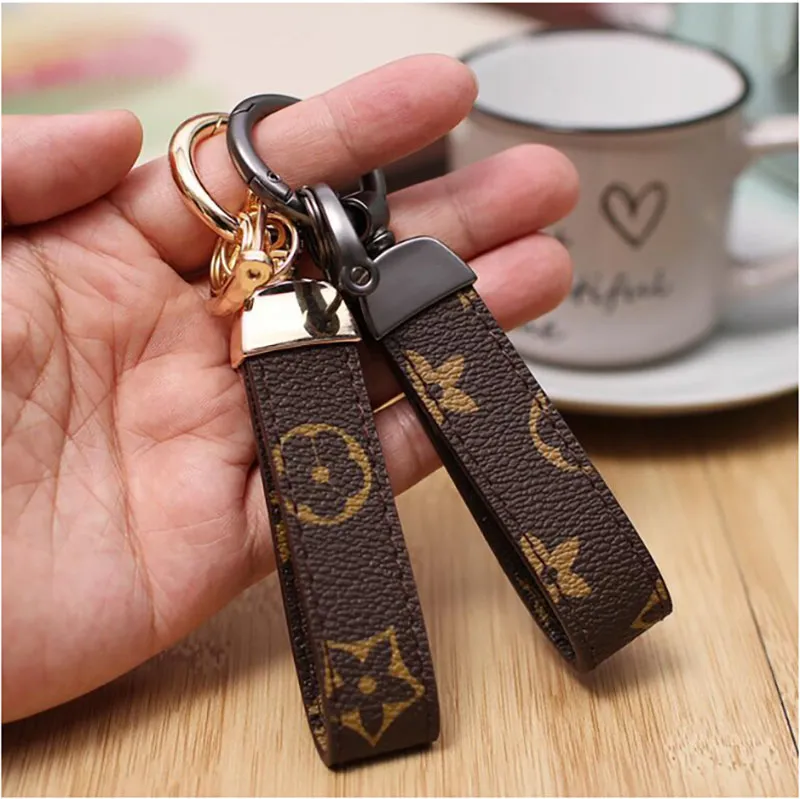 Designer PU Leather Keychain Key Chain Buckle Lovers Car Handmade Keychains Men Women Bag Pendant Accessories MF