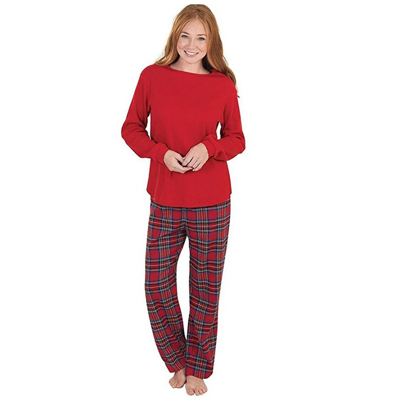 Jackets Family Christmas Pajamas Set Mom and Daughter Matching Clothes Red T-shirt Tops Plaid Pants Dad Kids Baby Family Look Outfits 231009