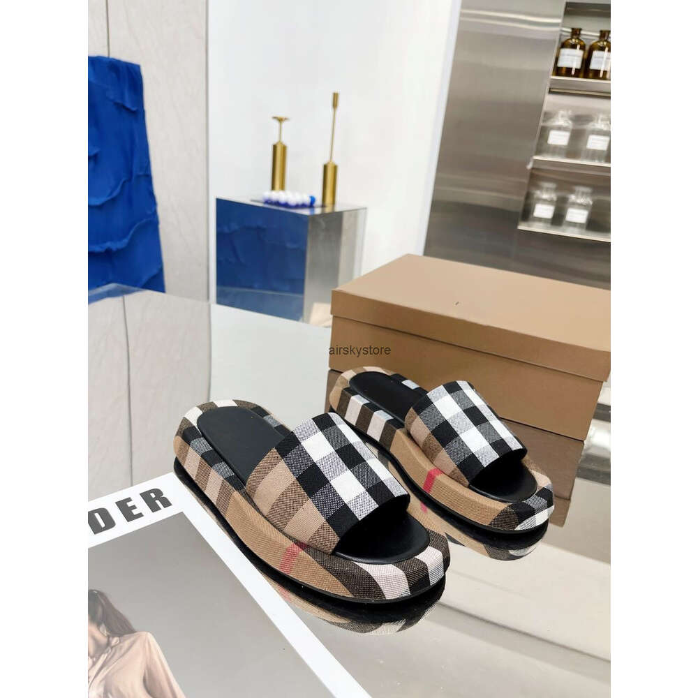 designer women sandals high quality womens slides crystal calf leather casual shoes burberrys2 burberriness quilted platform summer beach slipper and shopping ba