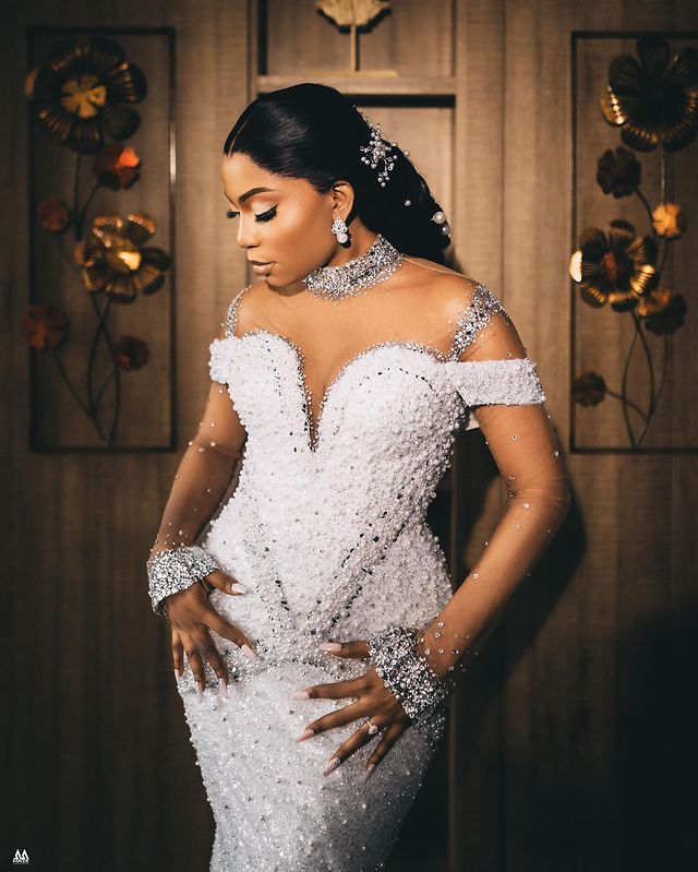 2023 Oct Arabic Aso Ebi Plus Size Luxurious Mermaid White Wedding Dress Beaded Crystals Bridal Gowns Dresses ZJ221
