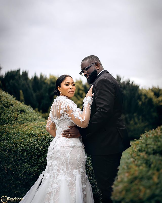 2023 Oct Arabic Aso Ebi Plus Size Lace Mermaid White Wedding Dress Beaded Hand Made Flowers Bridal Gowns Dresses ZJ066