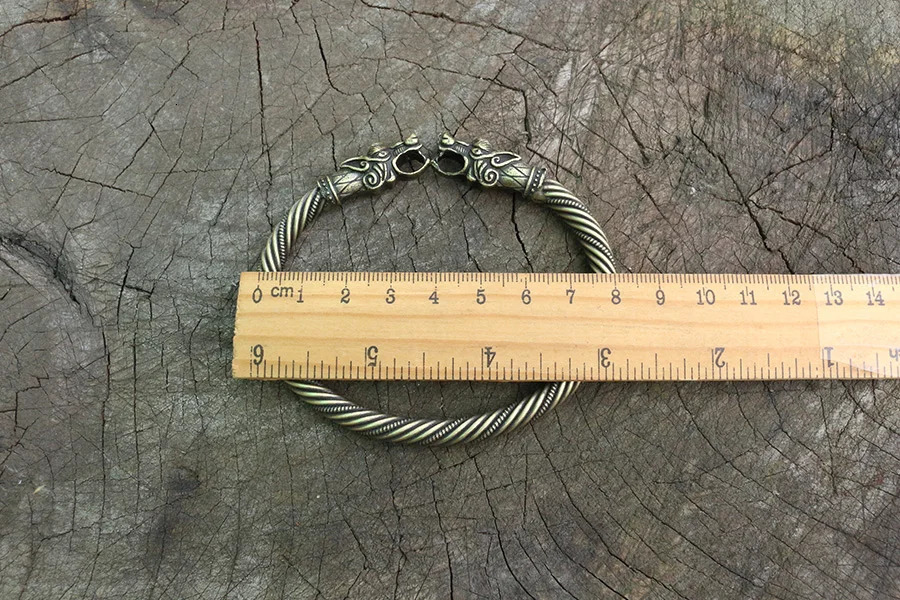 Charm Bracelets lanseis 1pcs viking wolf bracelet Viking Wolf Head Fenrir Torc Neck Ring Ragnar Handmade Heavy Twisted Brass Wire Pagan Norse 231009