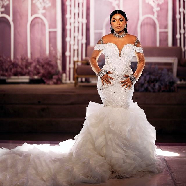 2023 Oct Arabic Aso Ebi Plus Size Luxurious Mermaid White Wedding Dress Beaded Crystals Bridal Gowns Dresses ZJ221