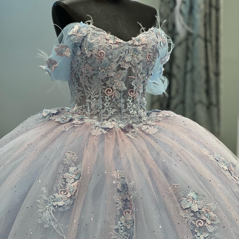 Sky Blue Shiny Princess Quinceanera Dresses Ball Gowns Applique Lace Long Train Lace Up Vestidos De 15 Anos Birthday Party Gowns