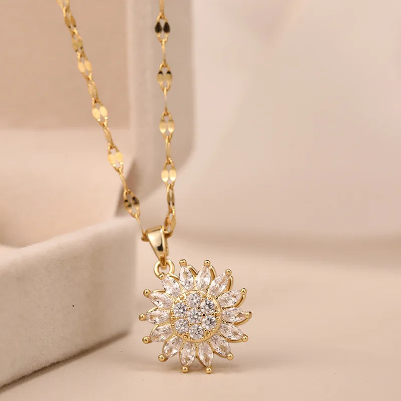 Chokers In Double layer Rotatable Sunflower Necklaces for Women Chain Choker Stainless Steel Jewelry Accessories Man Necklace Summer 231009