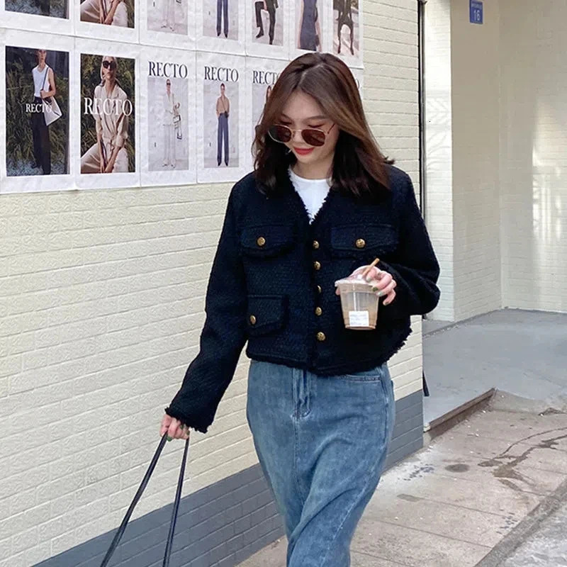 Women's Jackets Vintage Small Fragrant Tweed Jacket Women Autumn Winter Woolen Short Black Jacket Streetwear Fashion Slim Outwear Crop Tops 23101