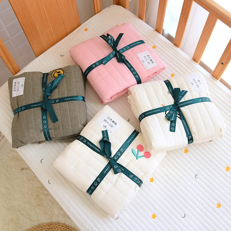 Bedding Sets Baby Cot Quilted Sheet Cherry Bear Embroidered Infant Crib Bed Sheets Winter Cotton Linen for Thicken Cover 231010