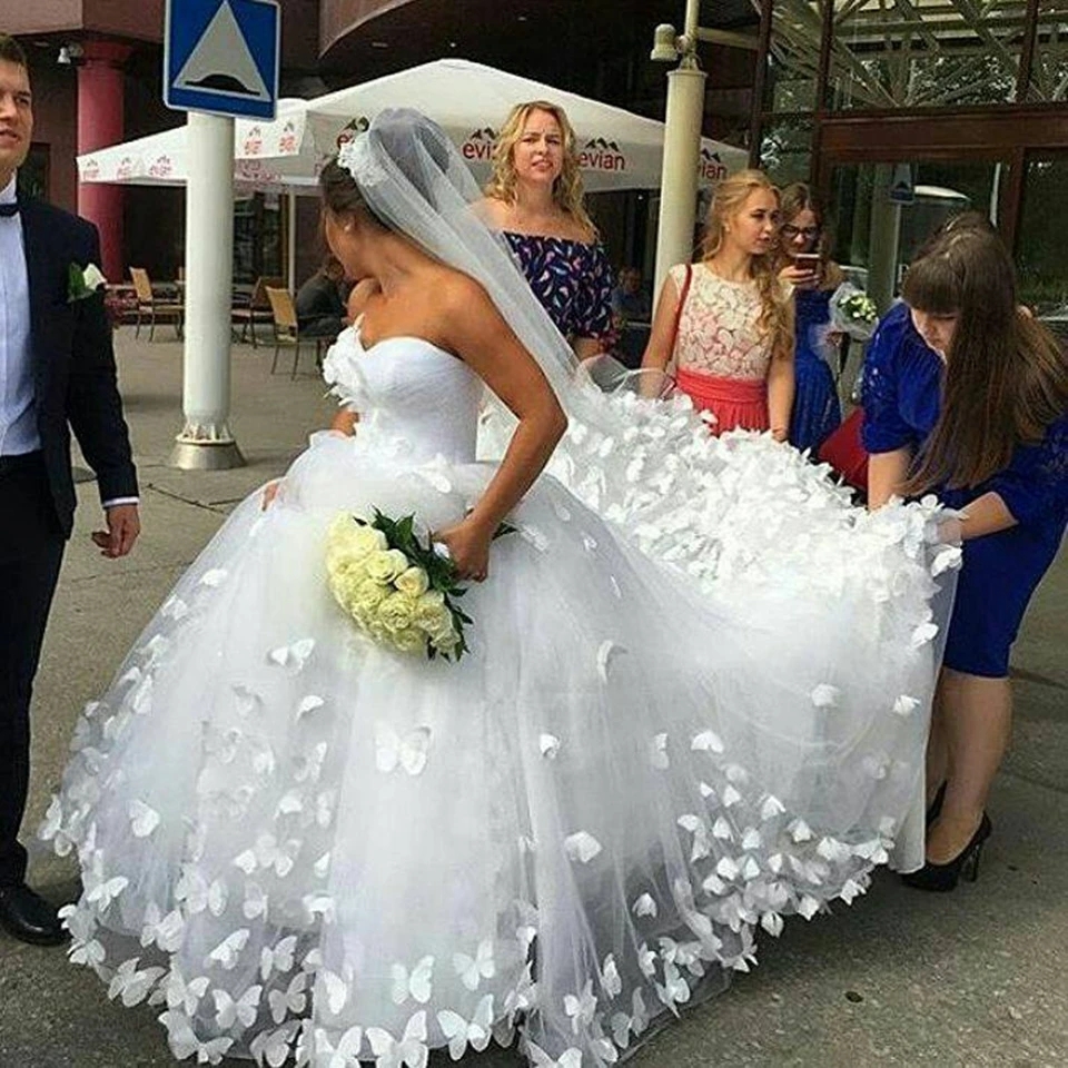 White Sweetheart Butterfly Decal Wedding Dresses Floor Length Court Train Tulle Zipper Custom Made Bridal Gown 01