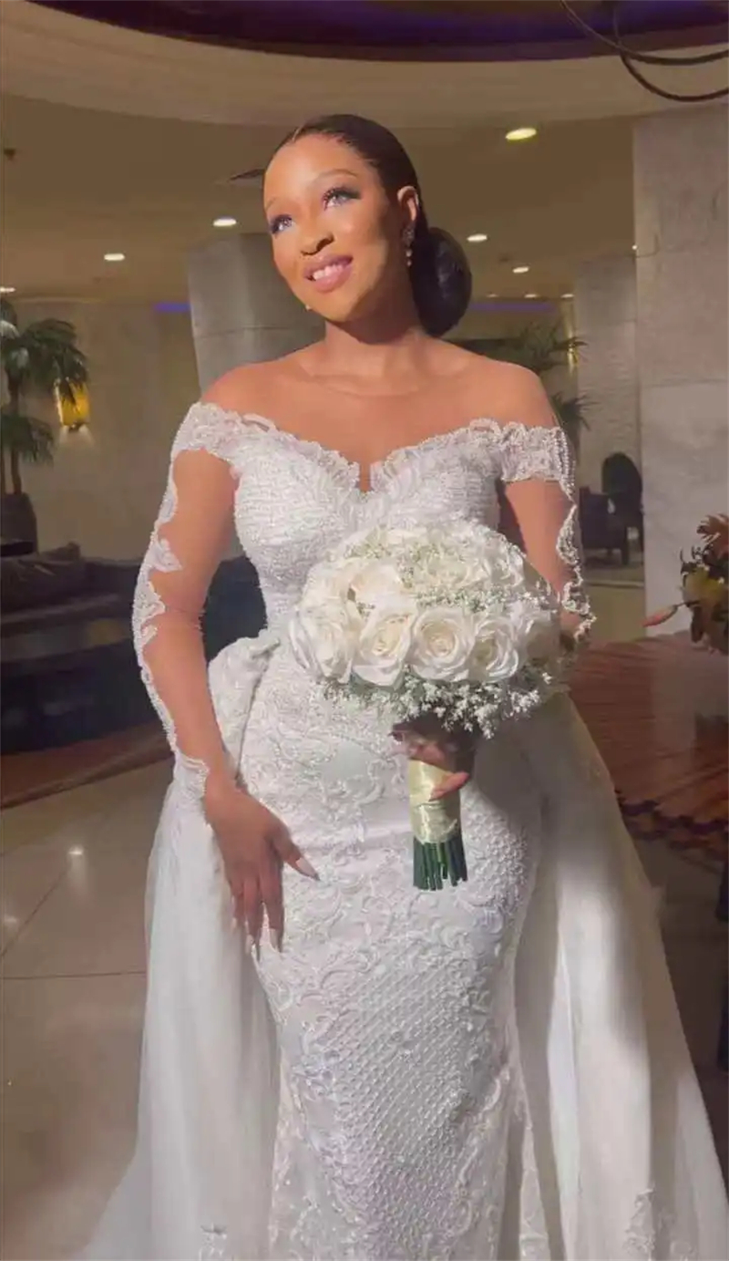 Gorgeous Lace Mermaid Wedding Dresses With Detachbale Train Appliques Long Sleeves Sheer Neck Beauty Bride Dress Custom Made