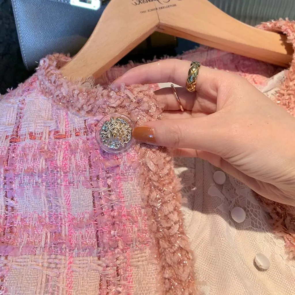 Women's Jackets Heavy Industry Pink Woven Tweed Coat Female Temperament Crew Neck Long Sleeve Buttons Woolen Jacket Autumn Clothes 231010