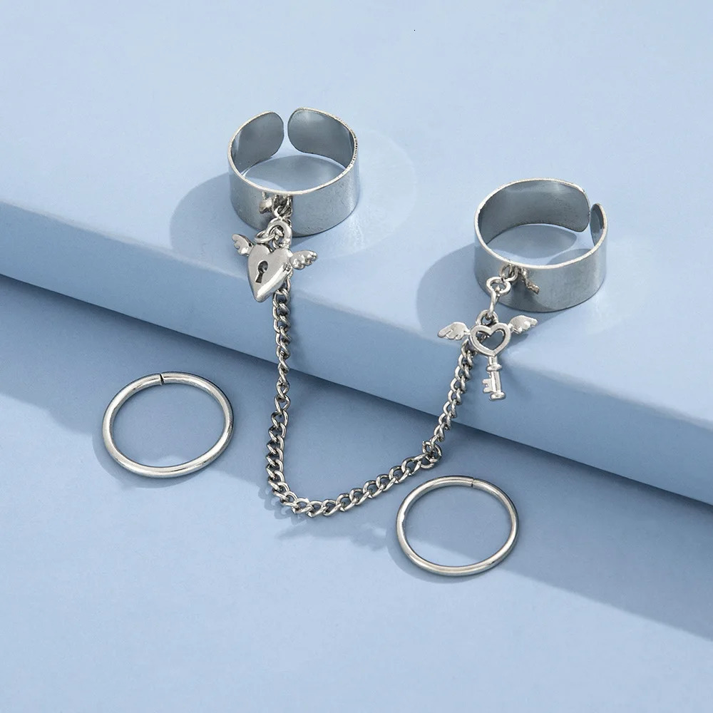 Solitaire Ring Korean Fashion Jewelry Gothic Love Key Lock Chain Simple Plain Rings For Women Engagement Anillos Wholesale 231011