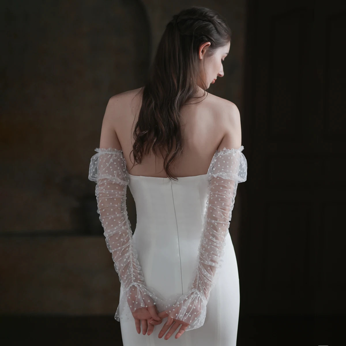 Five Fingers Gloves WG053 Elegant Wedding Bridal White Long Sleevelet Soft Dots Tulle Ruffled Brides Bridesmaid Glove Marriage Accessories 231010