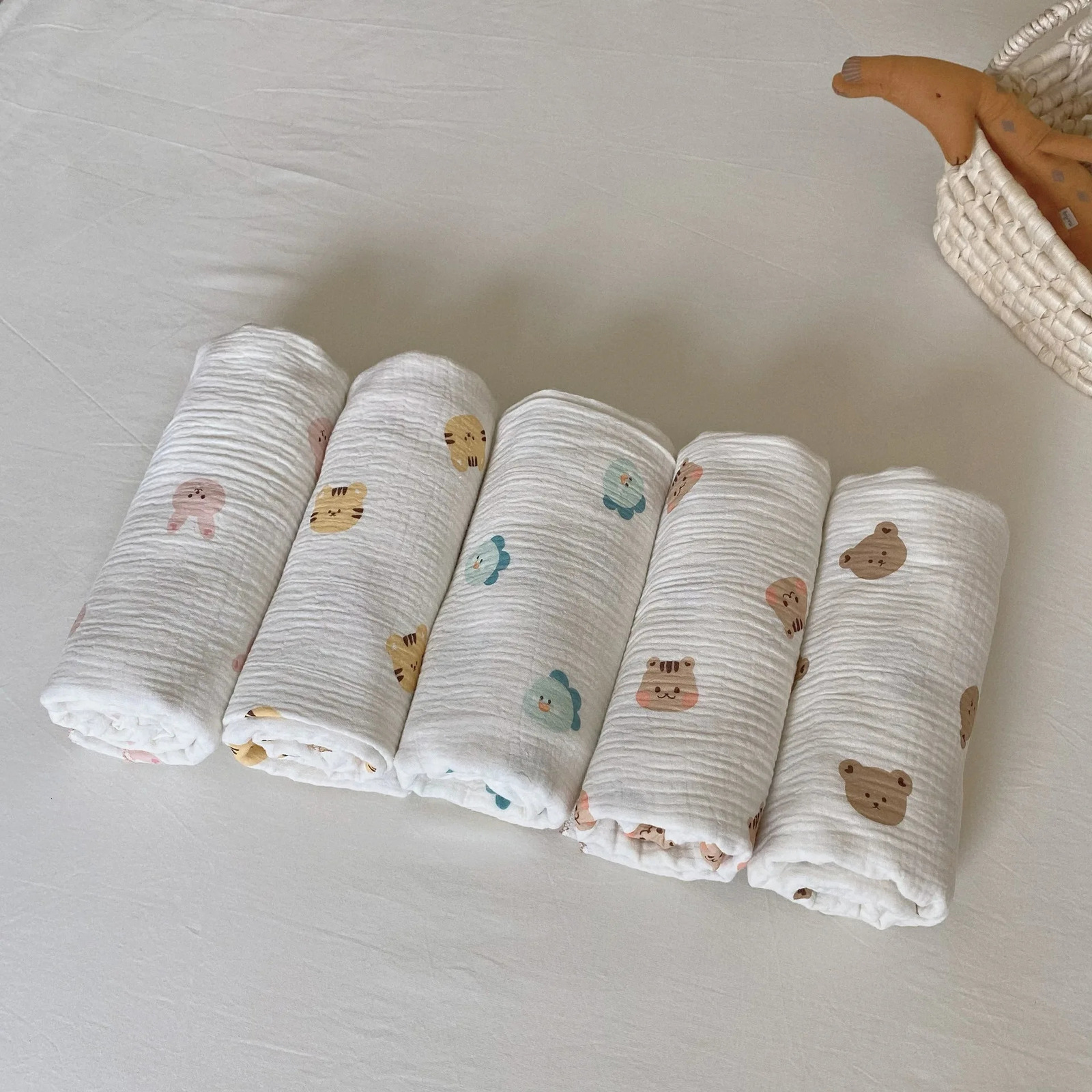 Bedding Sets Korea Japan Style Baby Blankets born Muslin Swaddle Blanket Cotton Infant Comforter Cover Bear and Diapers 231010