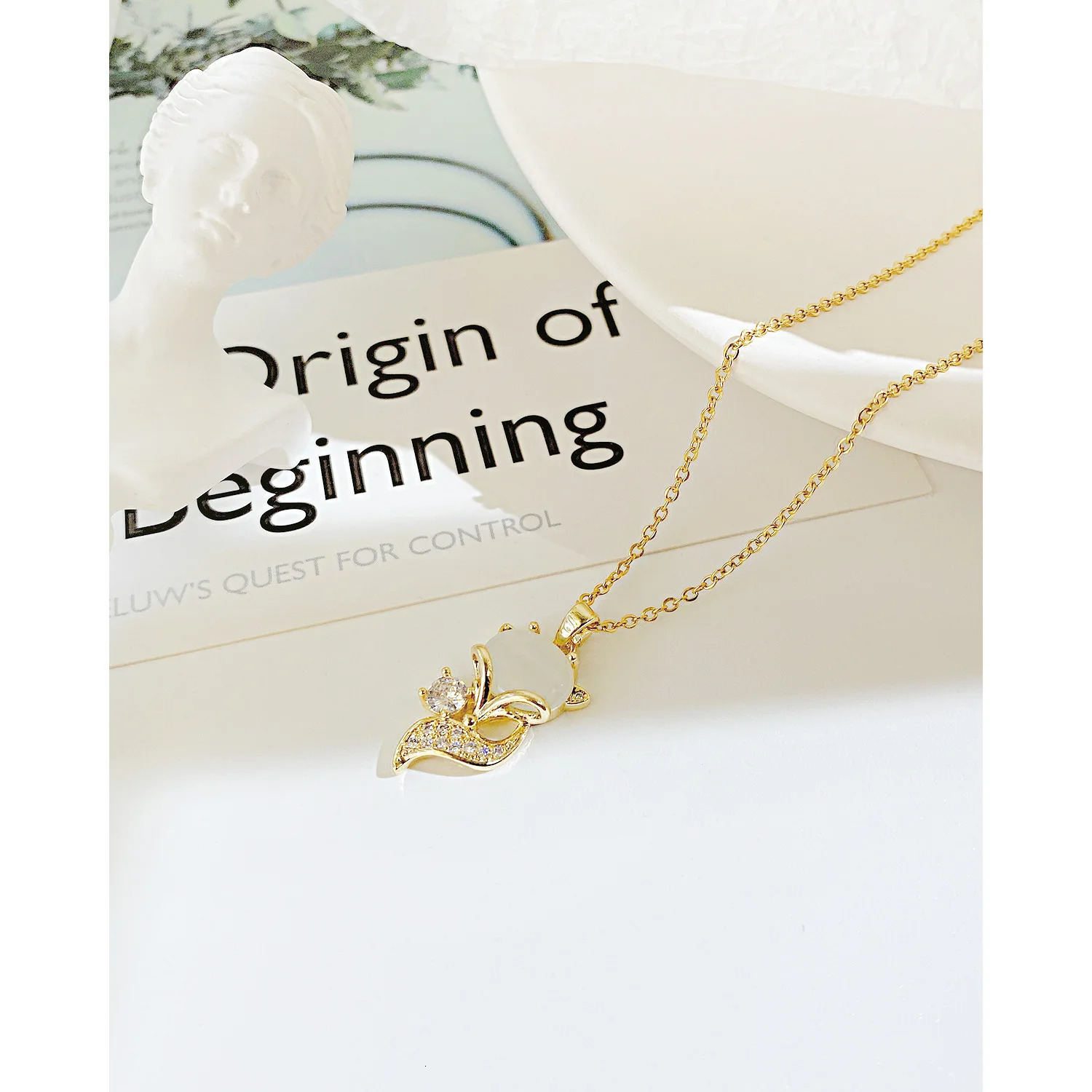 Chokers KouCh Animal Pendant Necklace Cute Elegant Shiny Zirconia Wedding Party Collier Charms Choler For Woman Gifts On Neck 231010