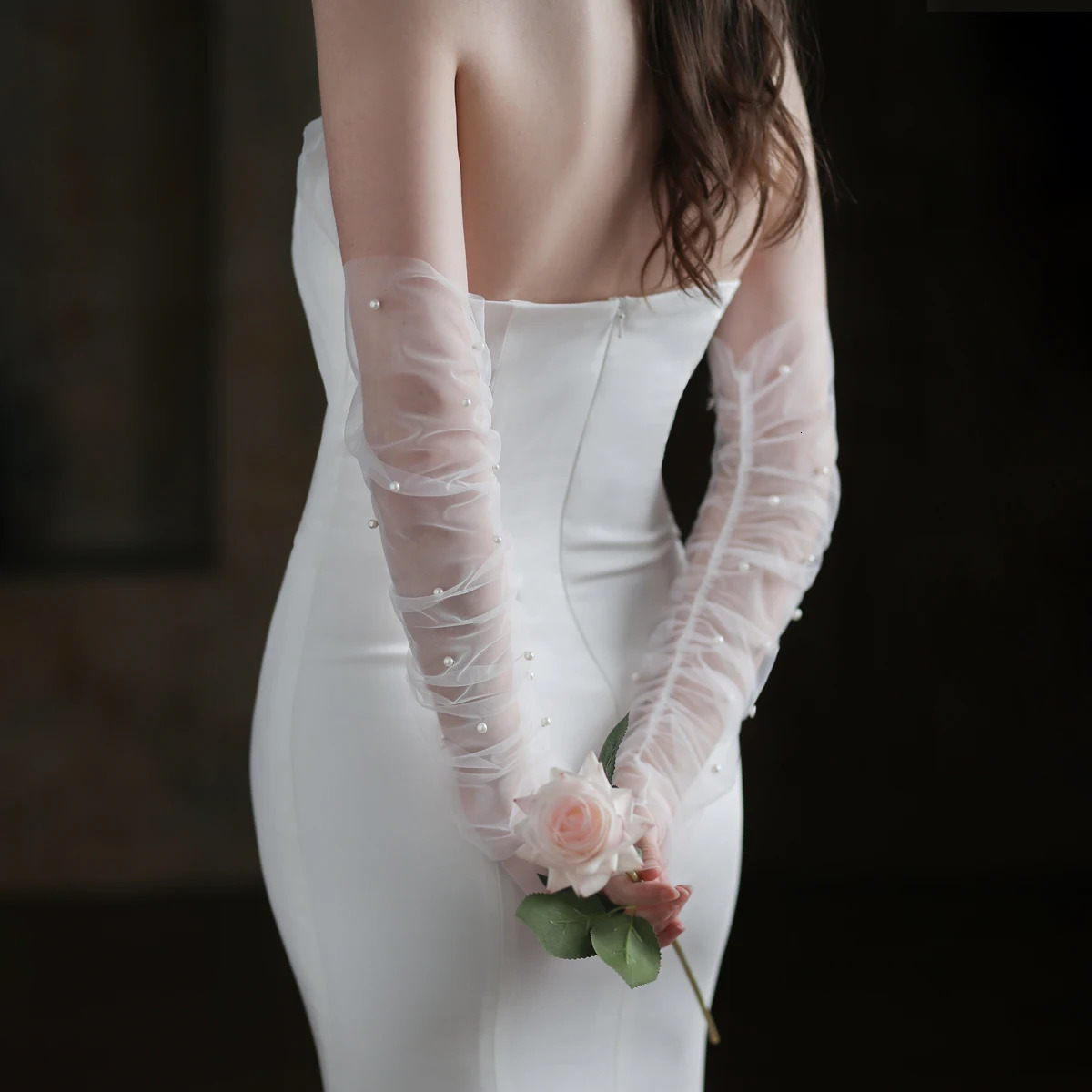 Five Fingers Gloves WG052 Exquisite Wedding Fingerless Long Tulle Pearls Brides Bridesmaid Sleevelet Women Marriage Accessories 231010