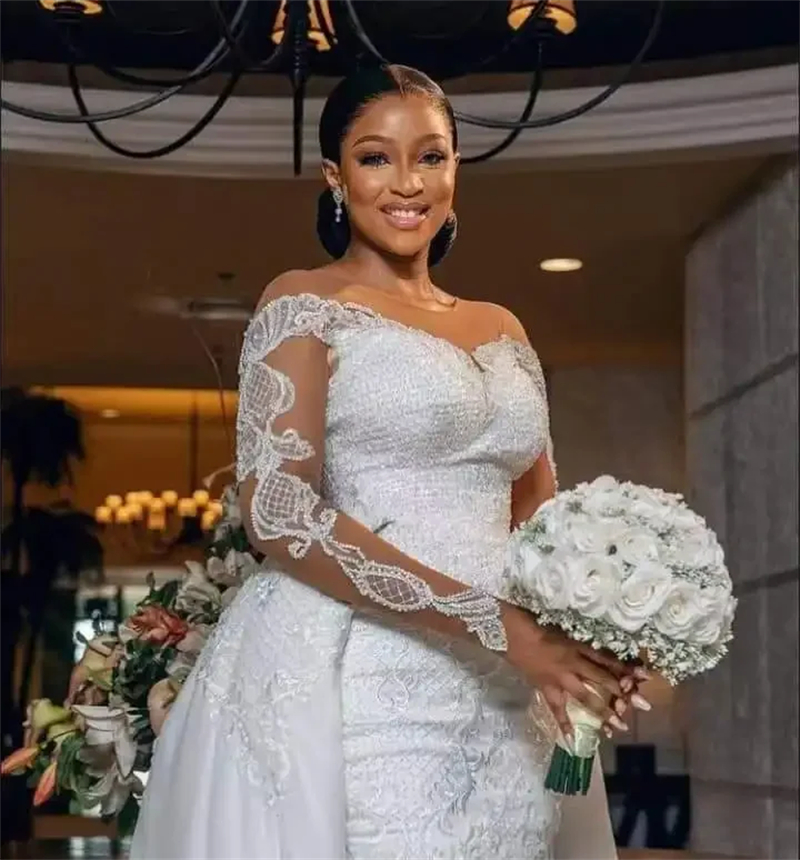 Gorgeous Lace Mermaid Wedding Dresses With Detachbale Train Appliques Long Sleeves Sheer Neck Beauty Bride Dress Custom Made