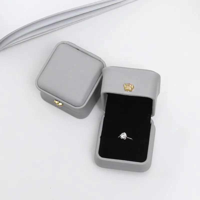Jewelry Boxes Fashion Box Retro Multi Colors Ring Earrings Pendant Velvet Wedding Engagement Bridal Display Packaging Gift 231011