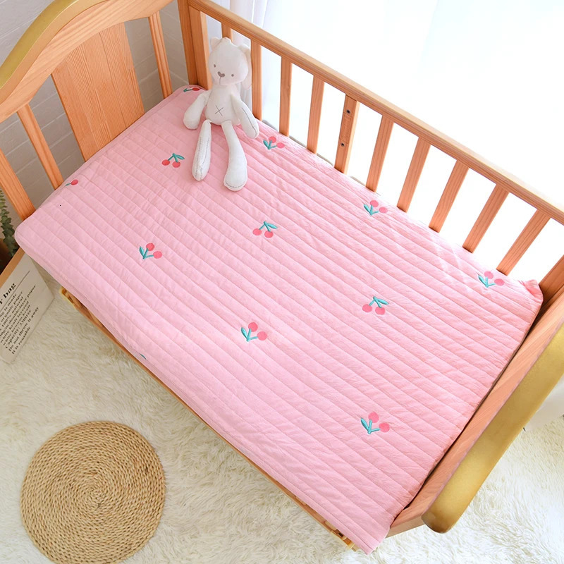 Bedding Sets Baby Cot Quilted Sheet Cherry Bear Embroidered Infant Crib Bed Sheets Winter Cotton Linen for Thicken Cover 231010