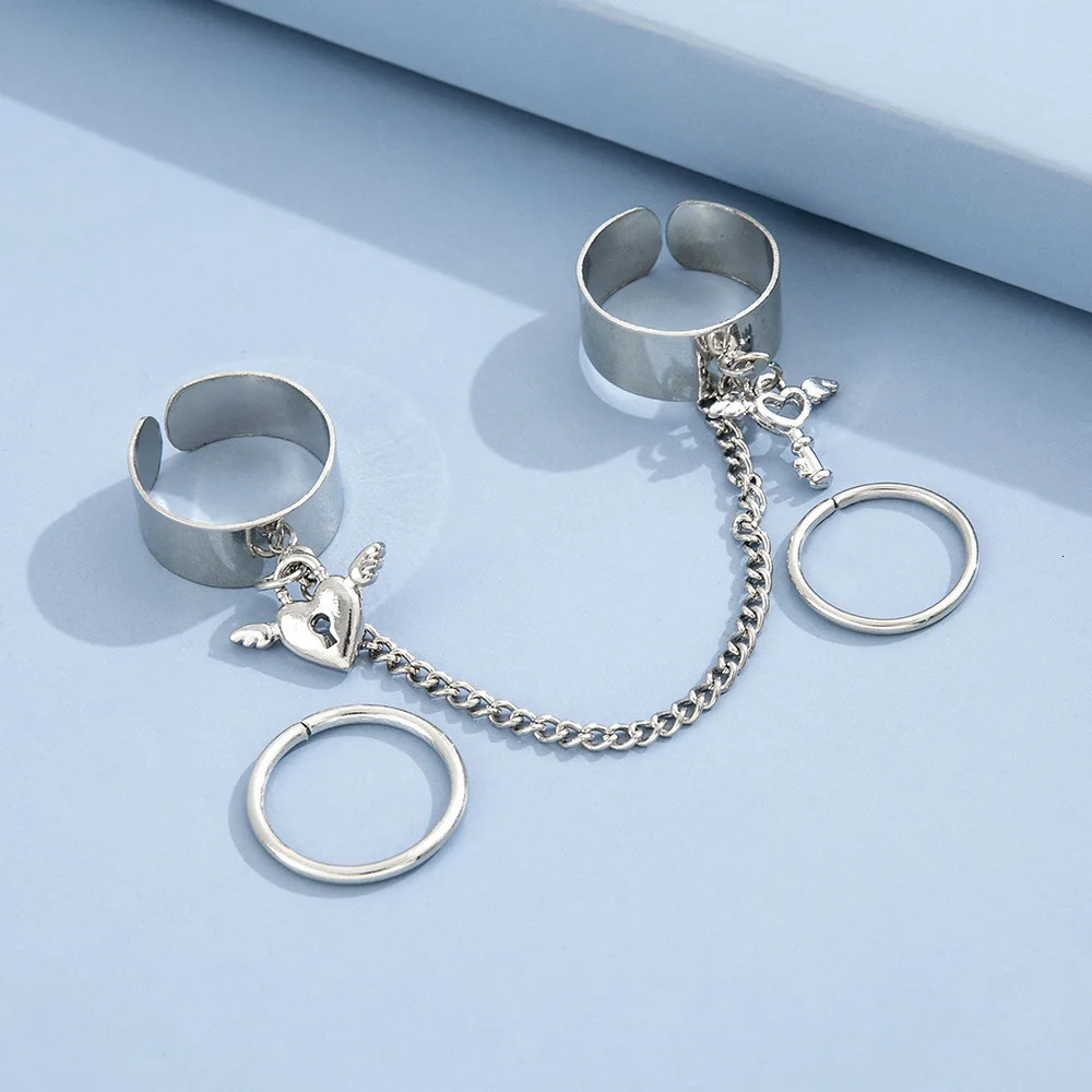 Solitaire Ring Korean Fashion Jewelry Gothic Love Key Lock Chain Simple Plain Rings For Women Engagement Anillos Wholesale 231011