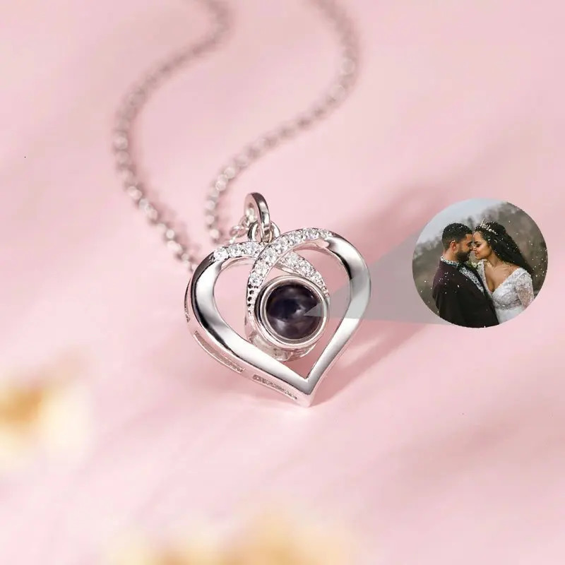 Charms Custom Projection Po Necklace Heart Chain Customized Personalized Pendant Memorial Wedding Jewelry Gifts 231010