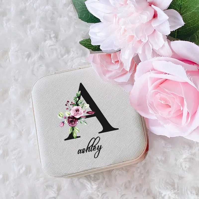 Jewelry Boxes Personalized Jewellery Box Anniversary Bride Bridesmaid Girlfriend Bachelorette Party Gift Custom Name Travel Case 231011