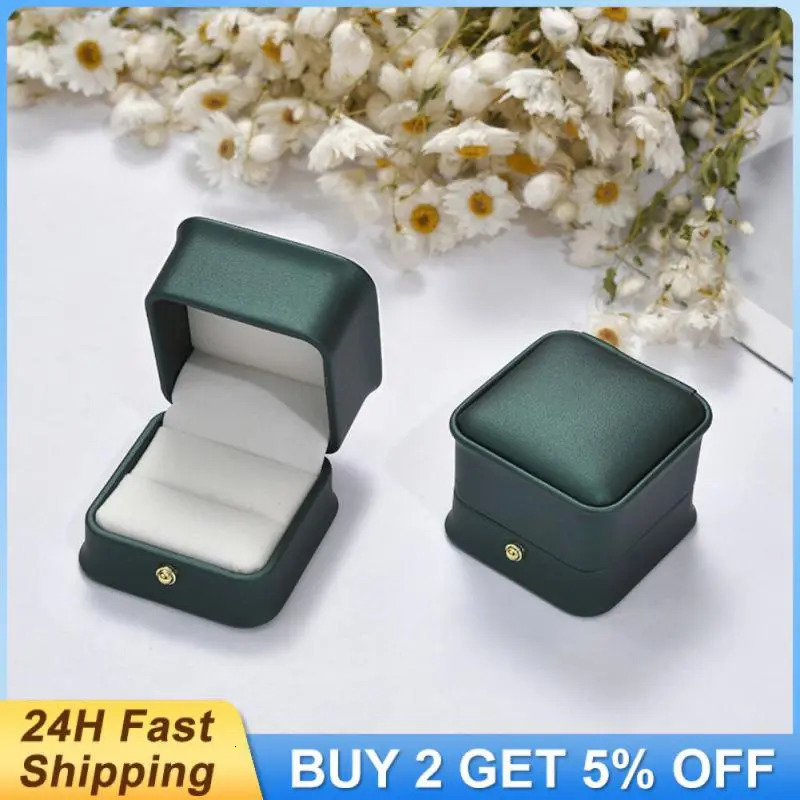 Jewelry Boxes Fashion Box Retro Multi Colors Ring Earrings Pendant Velvet Wedding Engagement Bridal Display Packaging Gift 231011