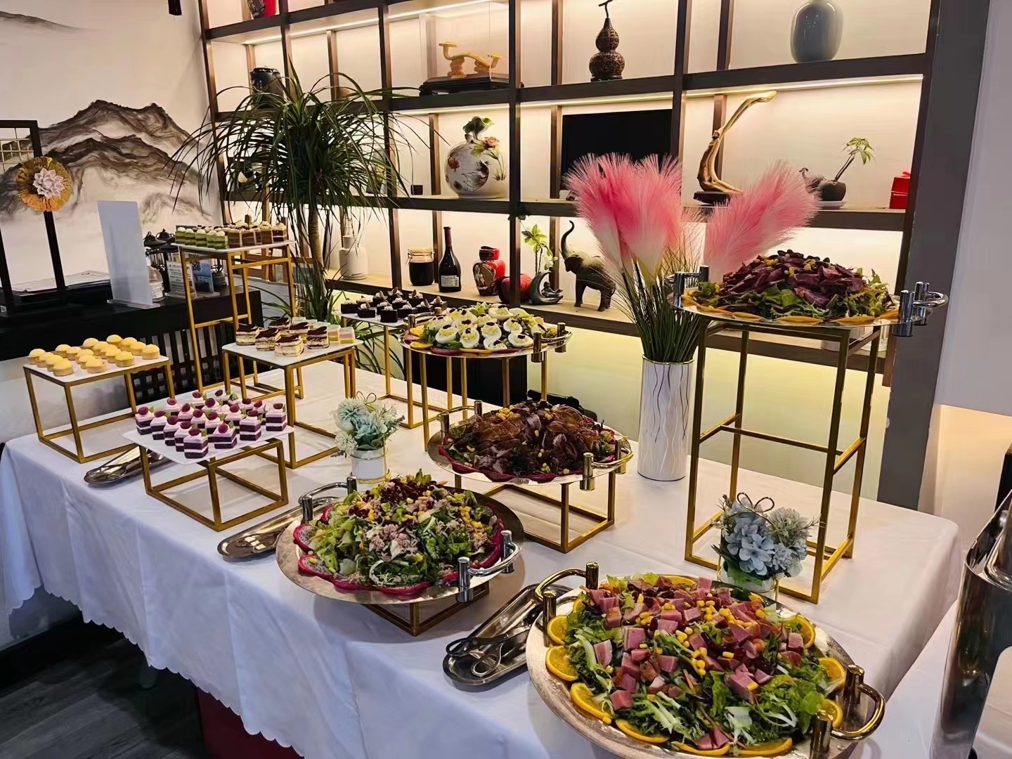 16PCS Shiny Gold Cake Stand With White Trays Buffet Plates Candy Decoration Holder Wedding Table Centerpieces Dessert Holder Pastry Cookie bread food 