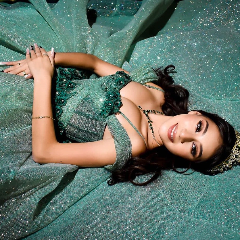 Green Shiny Off The Shoulder Ball Gown Quinceanera Dresses For Girls Sparkly Beaded Flower Birthday Party Gowns Lace Up Back