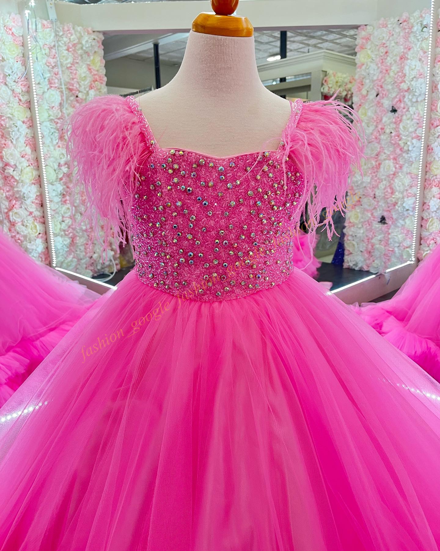 Bubblegum Girl Pageant Dress 2025 Feather Shoulder Crystal Tiered Aqua Tulle Little Kid Fun Fashion Runway Drama Cocktail Party Gown Toddler Teen Pret