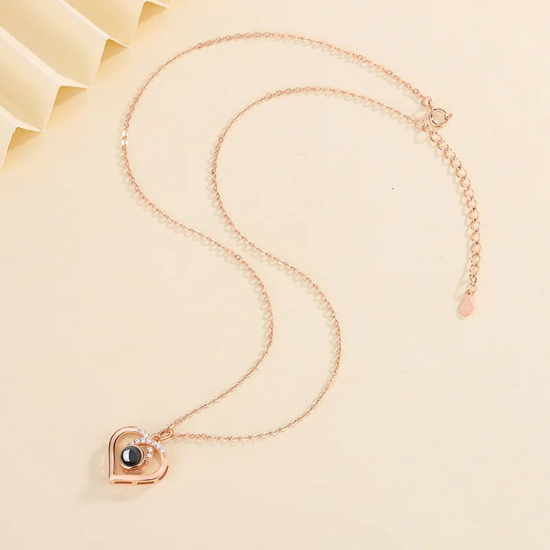 Charms Custom Projection Po Necklace Heart Chain Customized Personalized Pendant Memorial Wedding Jewelry Gifts 231010